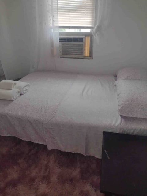 Clean, small, cozy bedroom - Room #3