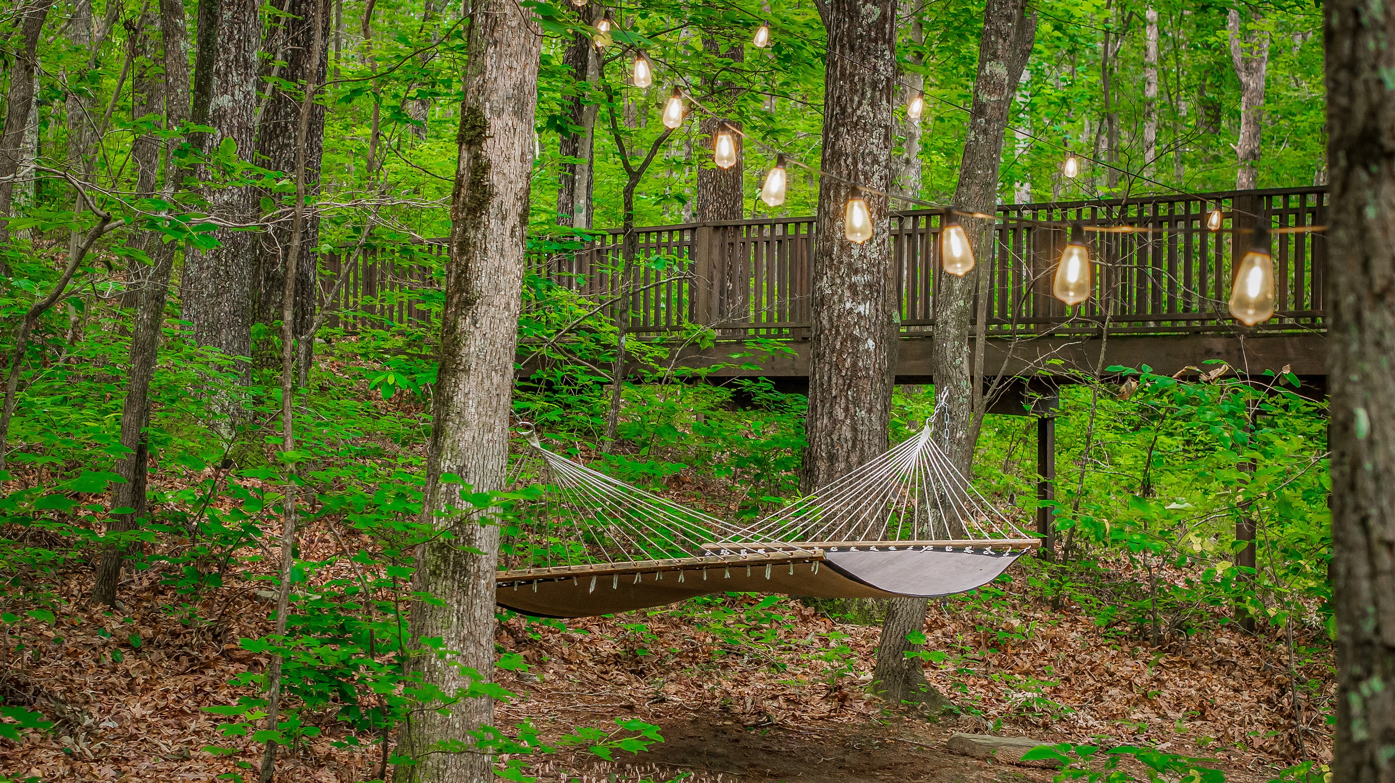 peaceful-hideaway-treehouse/