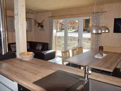 Chalet mit 4 Schlafzimmern