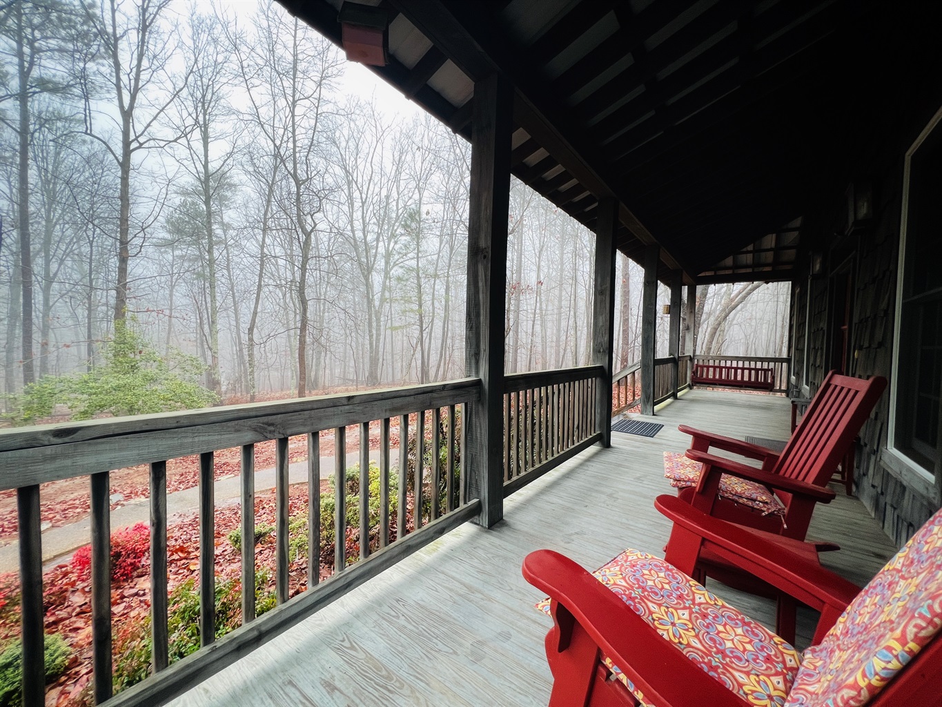 Front porch views - rainy day :) - Canyon Hideaway Cottage - Mentone