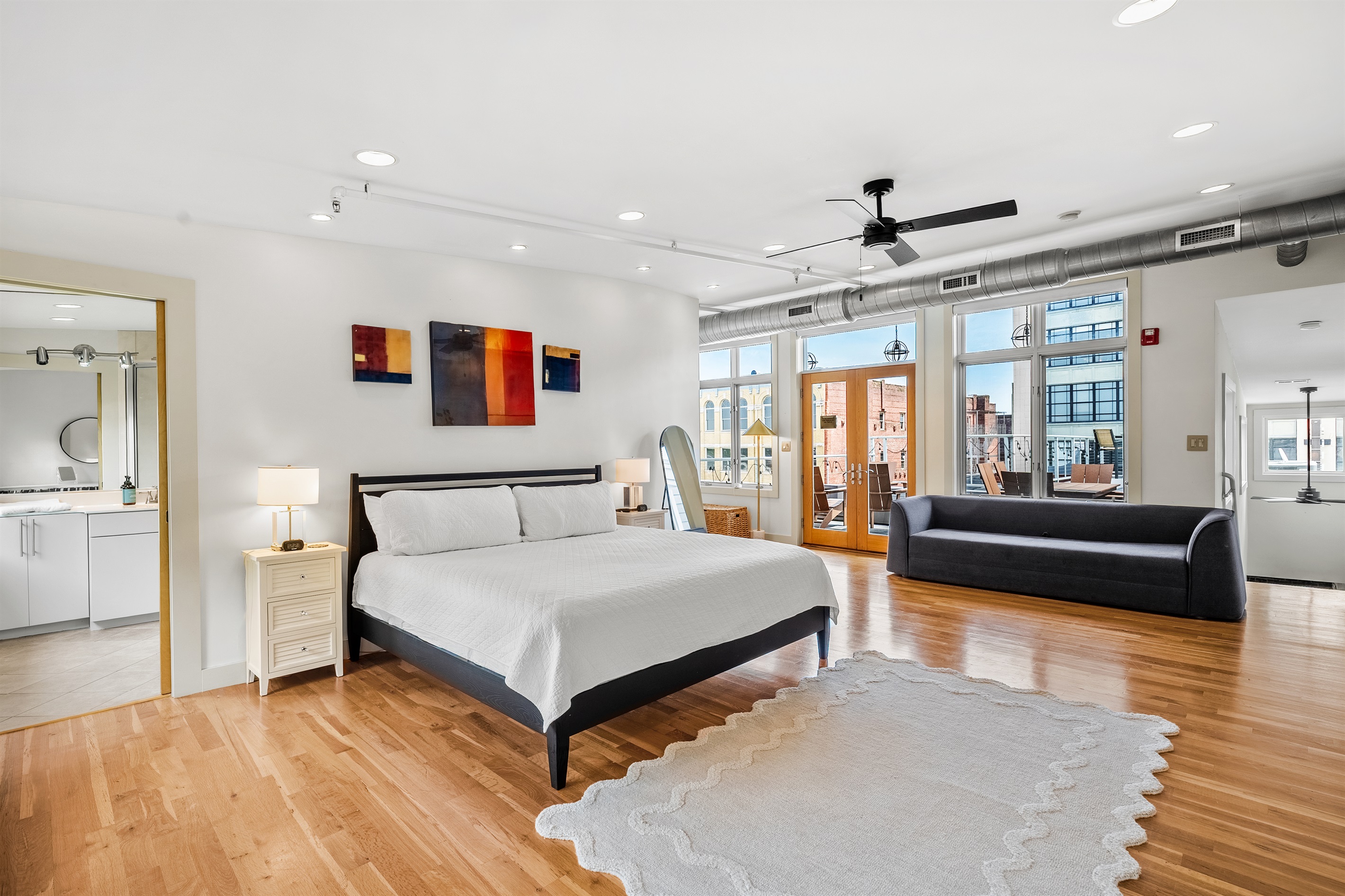 lux-100-block-penthouse/