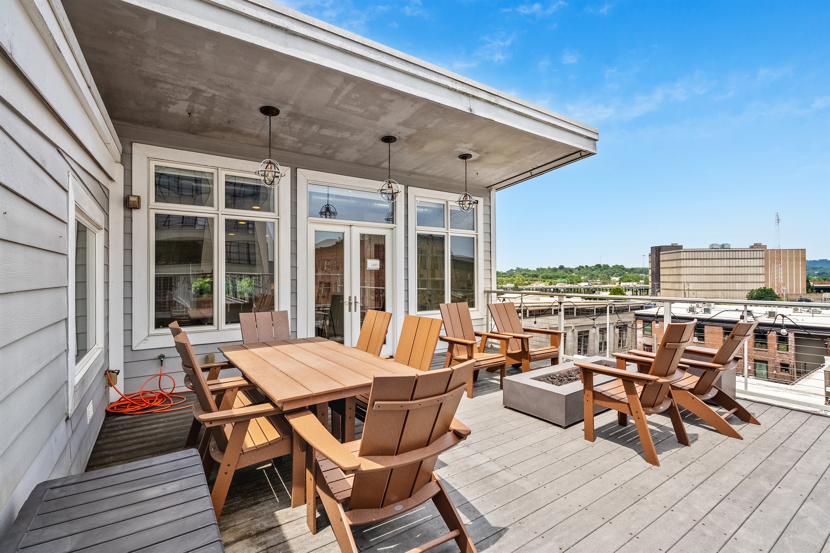 lux-100-block-penthouse/