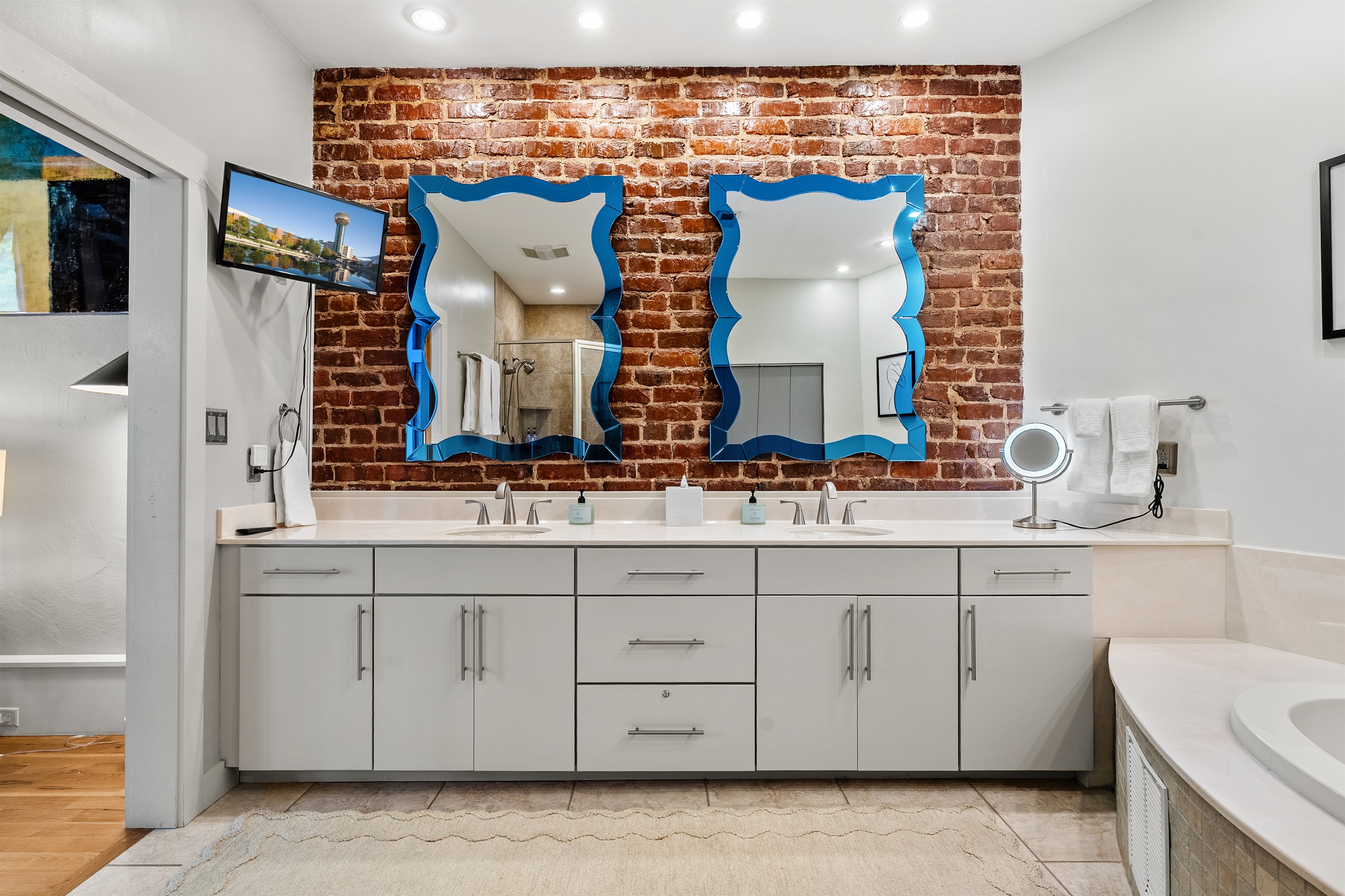 lux-100-block-penthouse/