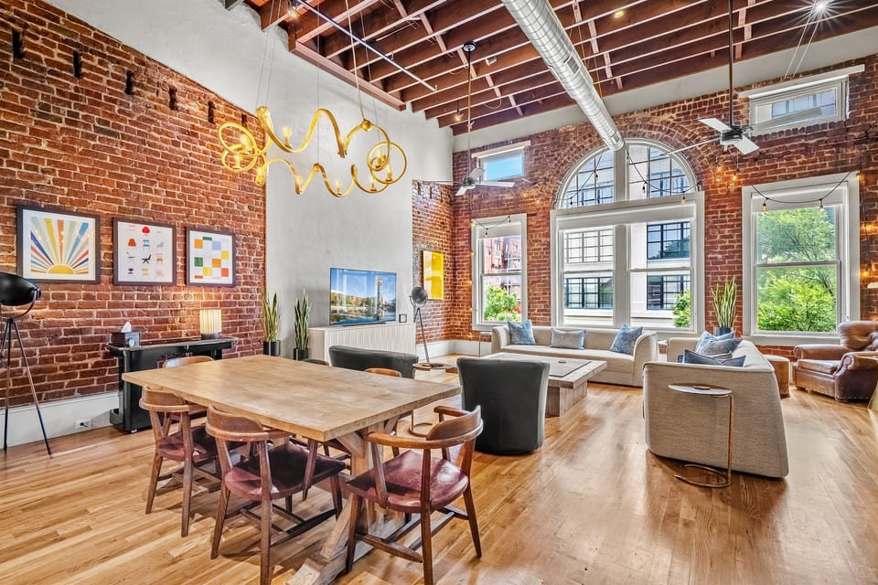 Lux 100 Block Penthouse - Knoxville