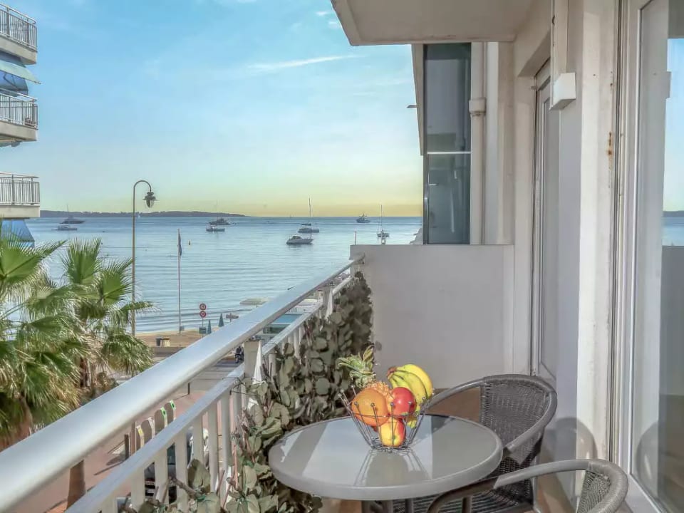 Reine Astrid - Cannes