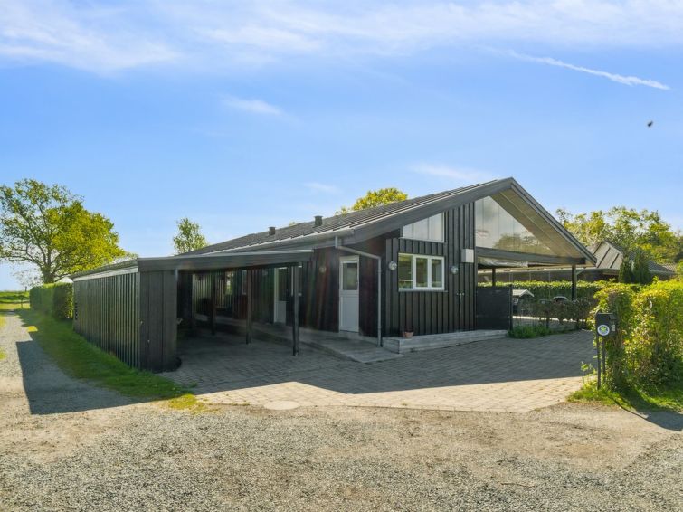 elba-100m-from-the-sea/