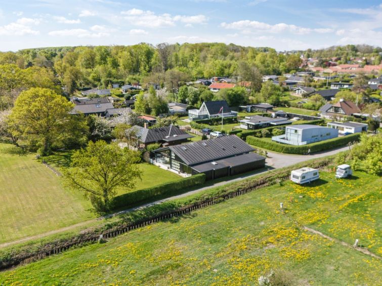 elba-100m-from-the-sea/