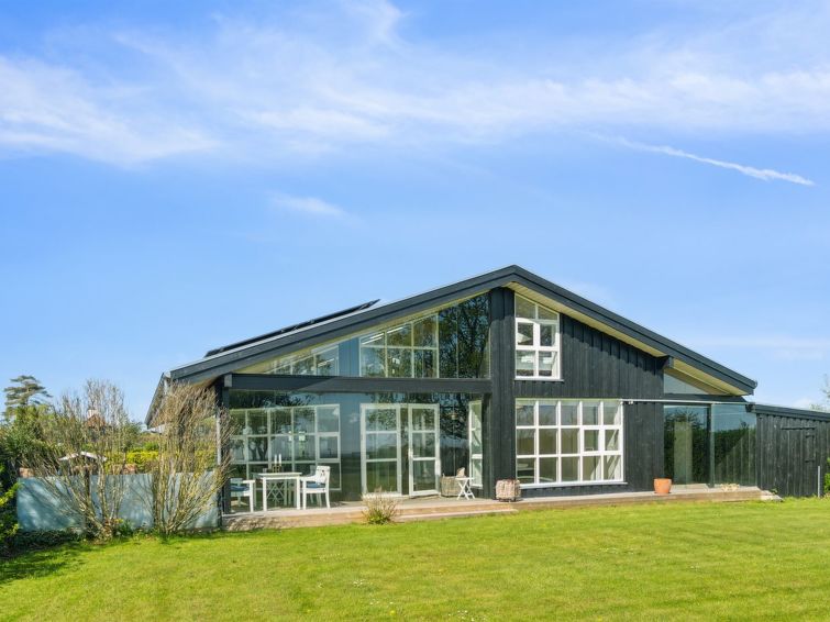 elba-100m-from-the-sea/