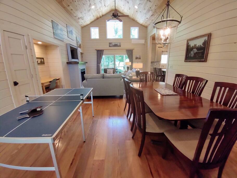 open floor plan open floor plan - Modern Farmhouse on Creek near Town/Train +Hot Tub - 28713