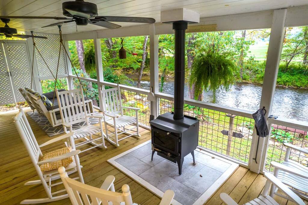 seasonal wood burning stove seasonal wood burning stove - Modern Farmhouse on Creek near Town/Train +Hot Tub - 28713