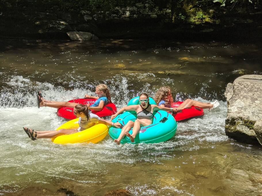 Tubing fun! Tubing fun! - Modern Farmhouse on Creek near Town/Train +Hot Tub - 28713