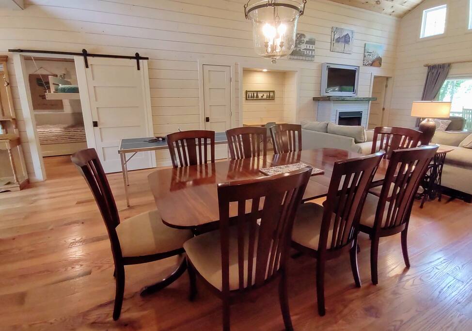 dining table seats 8 dining table seats 8 - Modern Farmhouse on Creek near Town/Train +Hot Tub - 28713