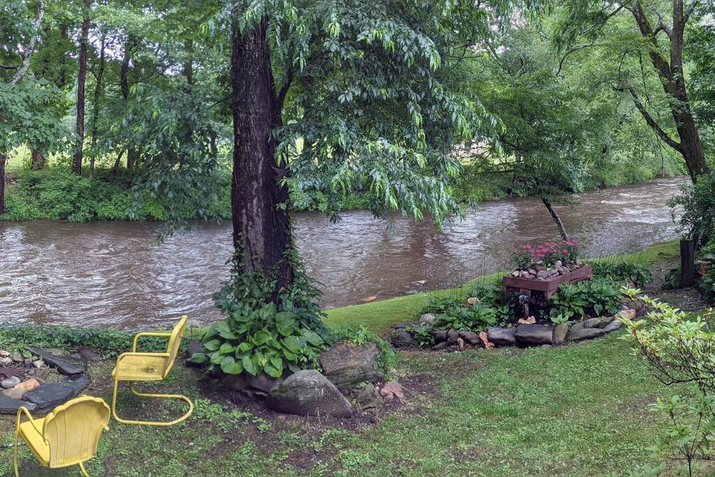 Panoramic of the creek Panoramic of the creek - Modern Farmhouse on Creek near Town/Train +Hot Tub - 28713
