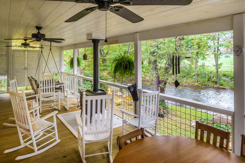 plenty of space for everyone to relax on the porch and listen to the creek and birds chirping plenty of space for everyone to relax on the porch and listen to the creek and birds chirping - Modern Farmhouse on Creek near Town/Train +Hot Tub - 28713