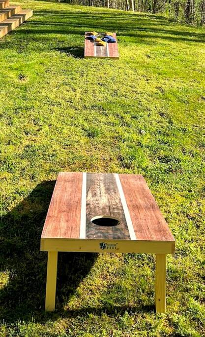 Cornhole Cornhole - Modern Farmhouse on Creek near Town/Train +Hot Tub - 28713