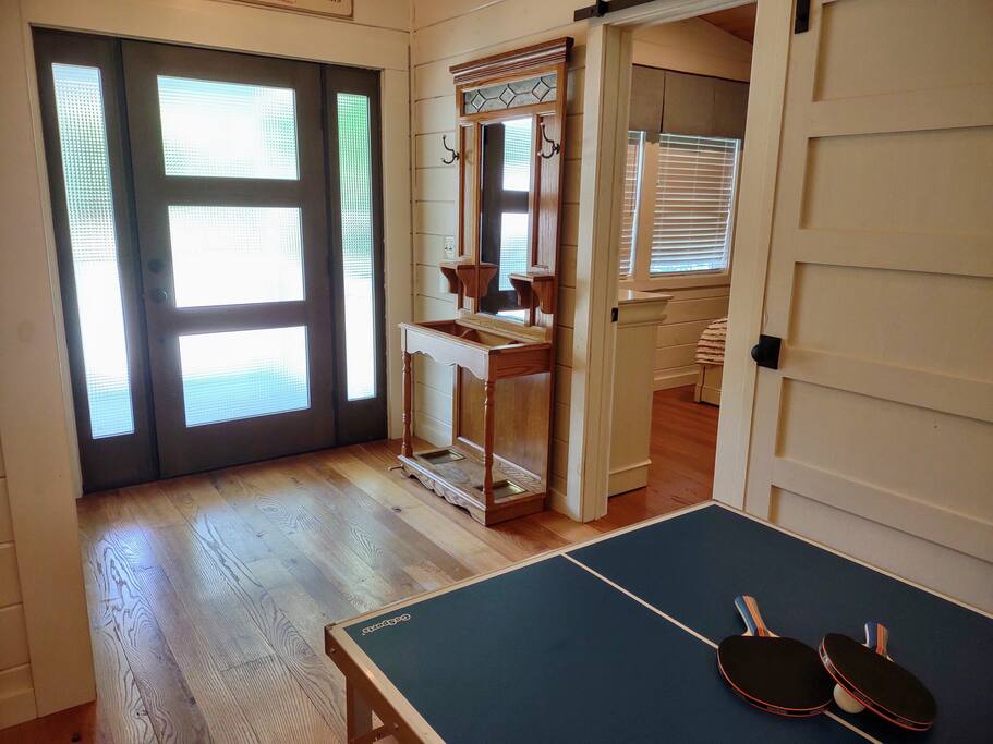 1/2 bath is at front door/foyer area 1/2 bath is at front door/foyer area - Modern Farmhouse on Creek near Town/Train +Hot Tub - 28713