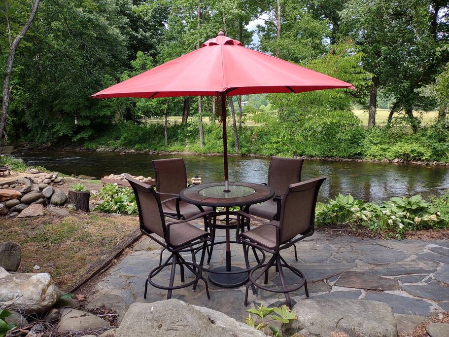 outdoor patio dining seats 4 outdoor patio dining seats 4 - Modern Farmhouse on Creek near Town/Train +Hot Tub - 28713