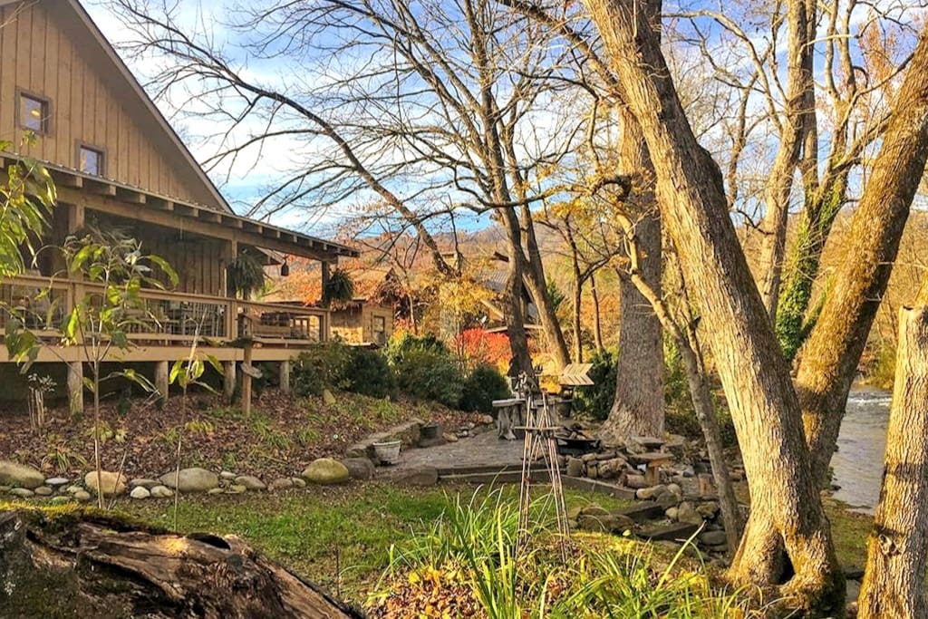 Deep Creek Home Close to Town. Hot Tub. Pool Table