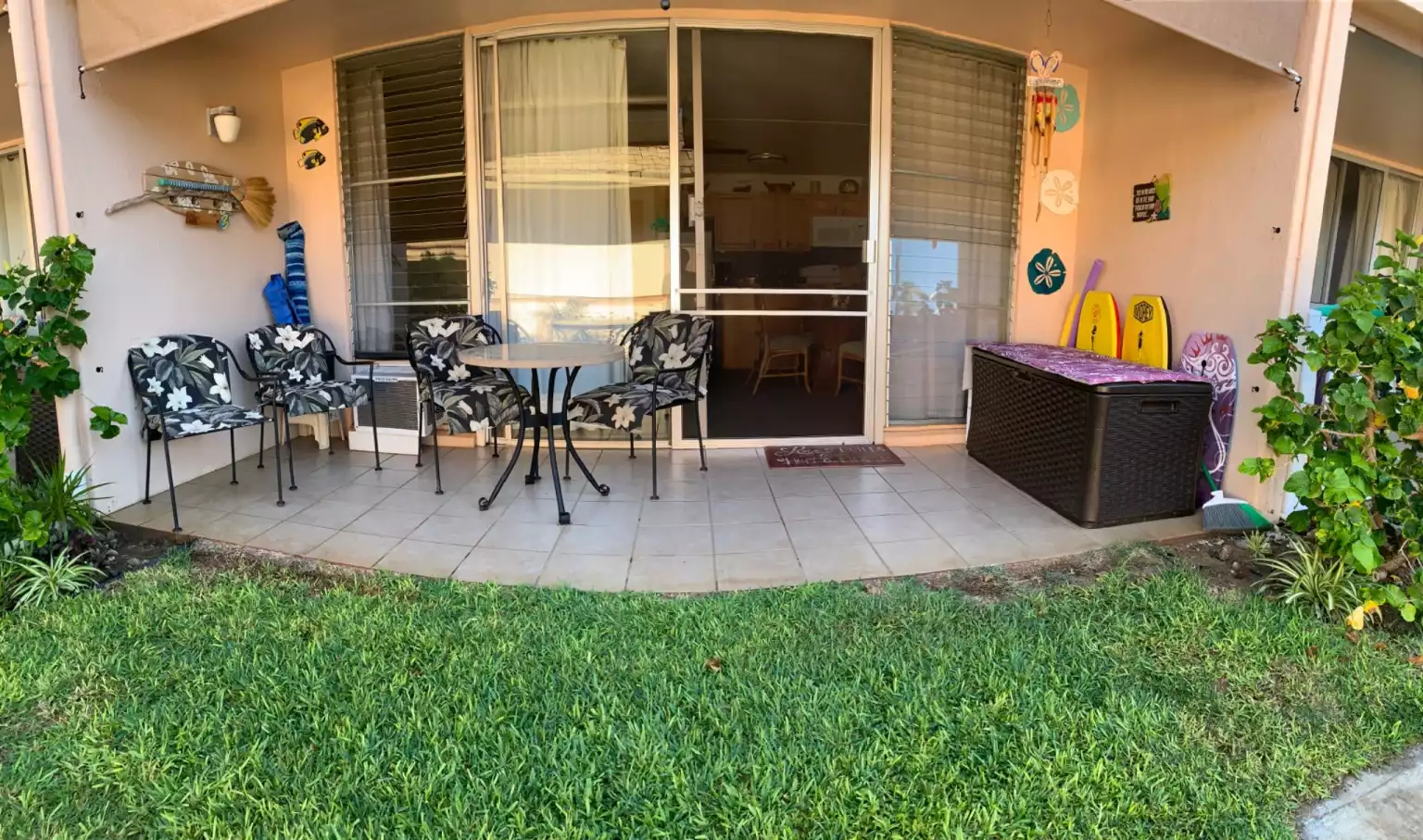 Lanai with table and 4 chairs. - Kihei Kai Nani, Sandy Beaches, Free Parking, Wi-Fi - Kihei