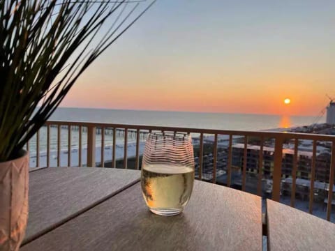 Luxury Condo Panama City Beach Next to Pier Park