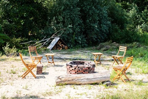 The firepit, now with plenty of chairs and tables!