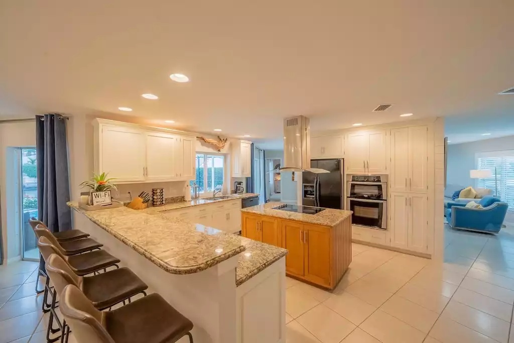 Kitchen and Counter Seating