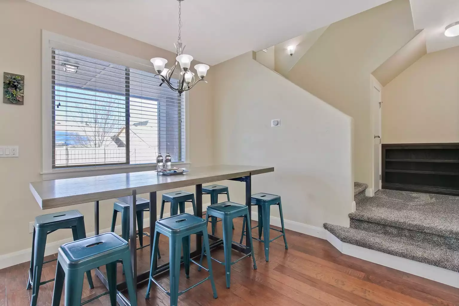 beautiful-5-bedroom-home-with-hot-tub-sleeps-16/