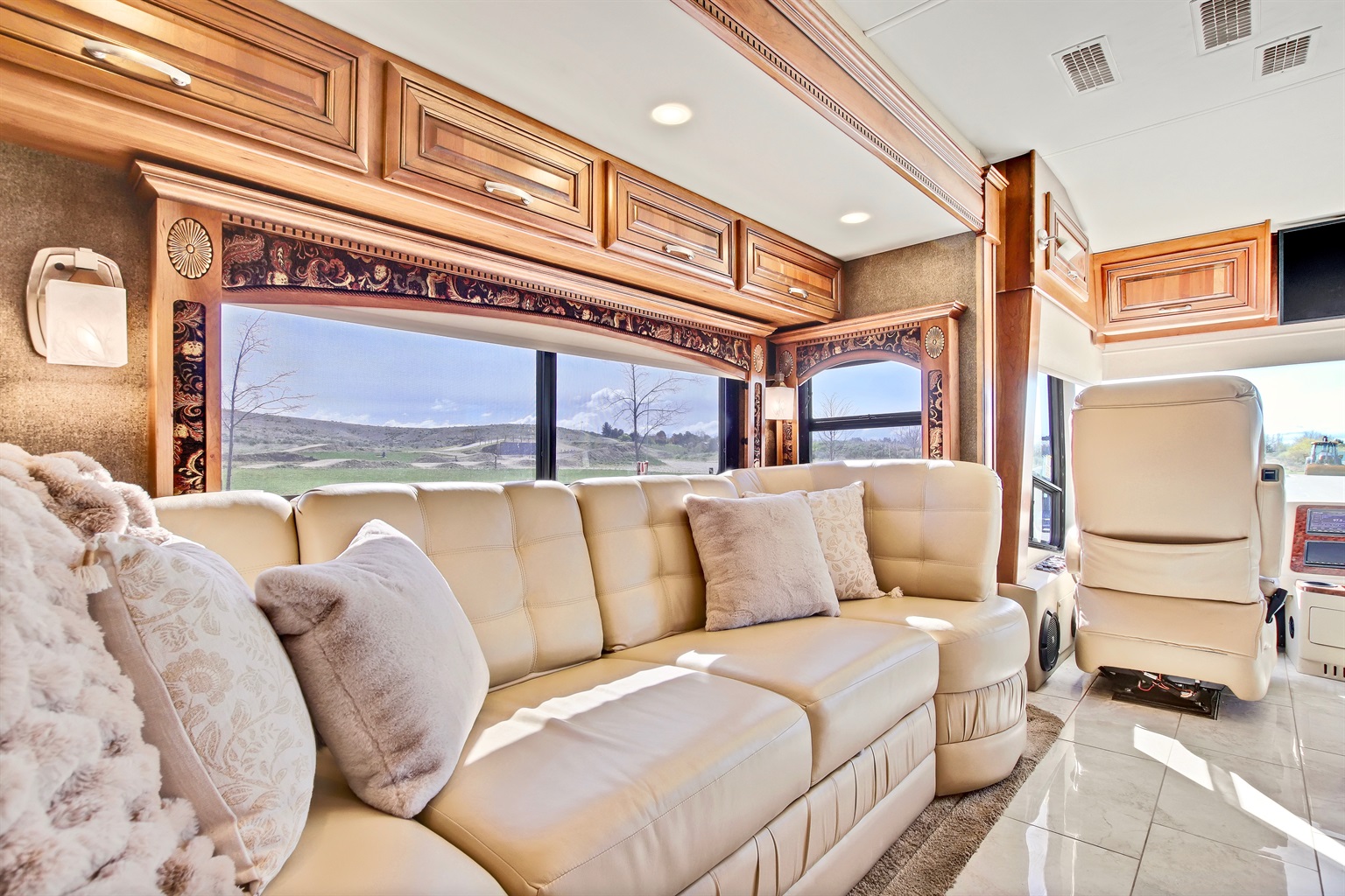 entegra-anthem-luxury-diesel-powered-motorhome/