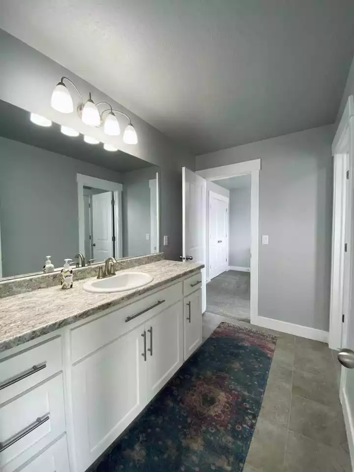 new-beautiful-saratoga-springs-home-with-huge-yard/