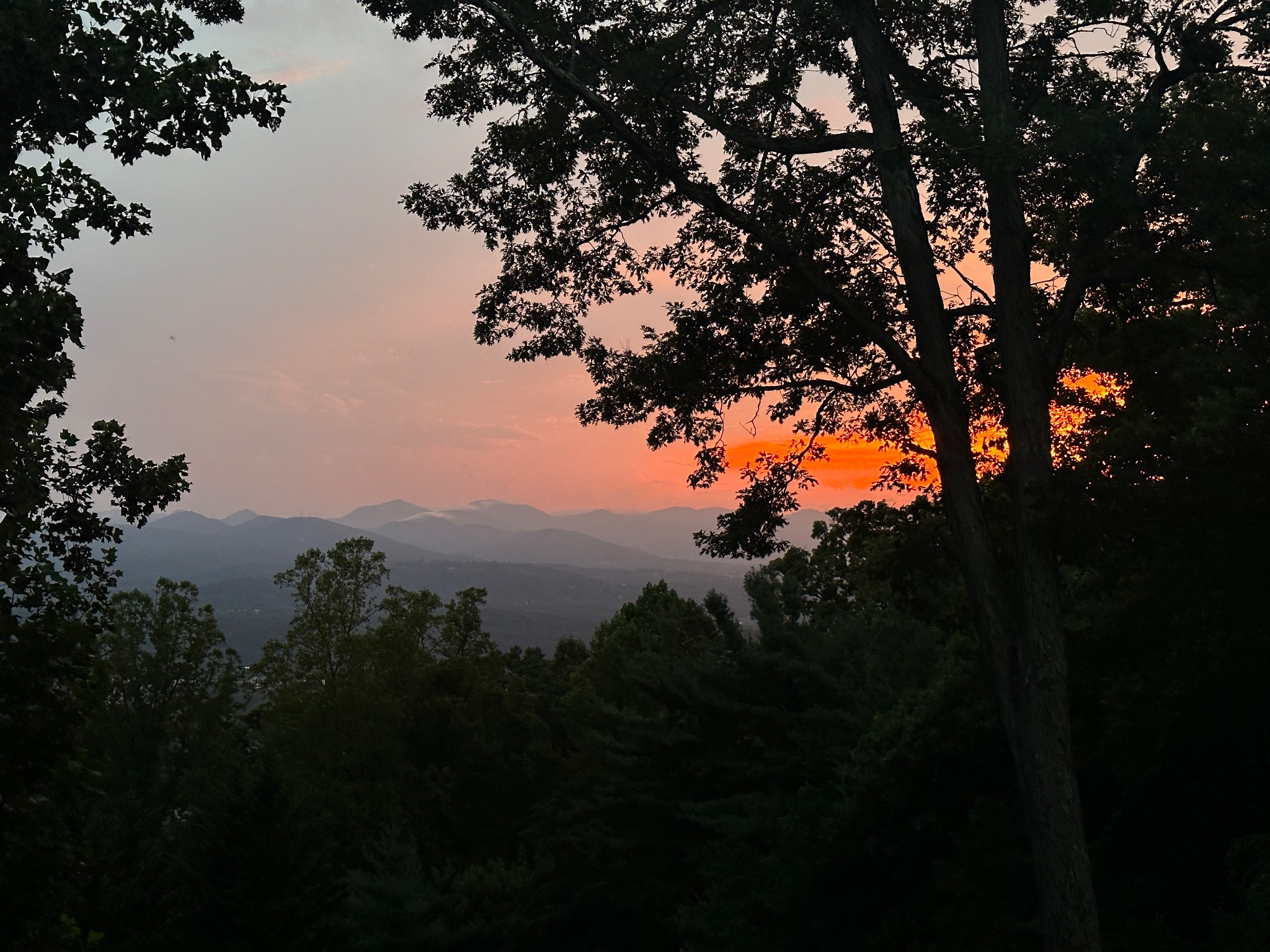 Sunset View - Main Floor