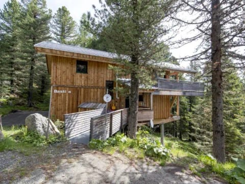 #42 mit Sauna und Sprudelbad innen