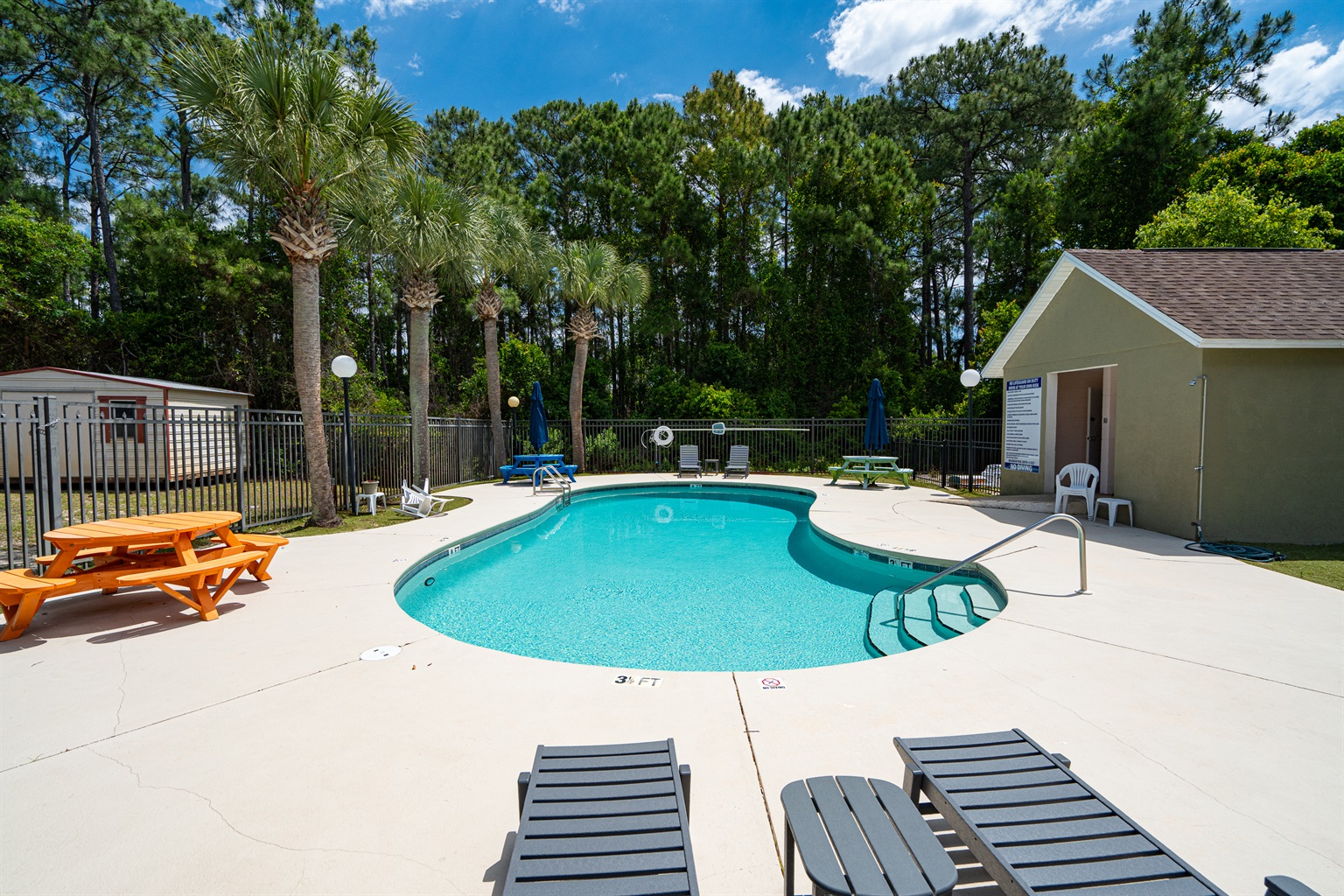 community pool - Windstarr Destin - Destin