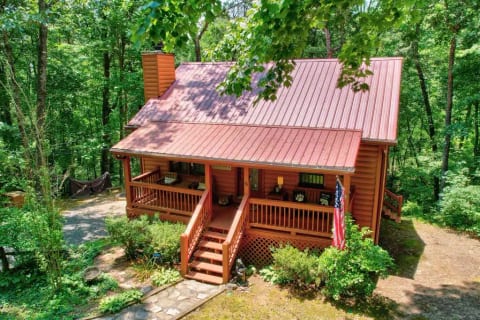 Ellijay Hideaway | HotTub | PoolTable | Coffee Bar