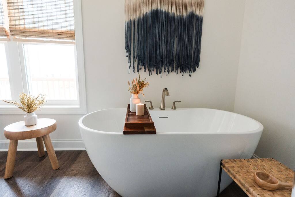 Soaker tub in master bathroom - Serene Shores - North Topsail Beach