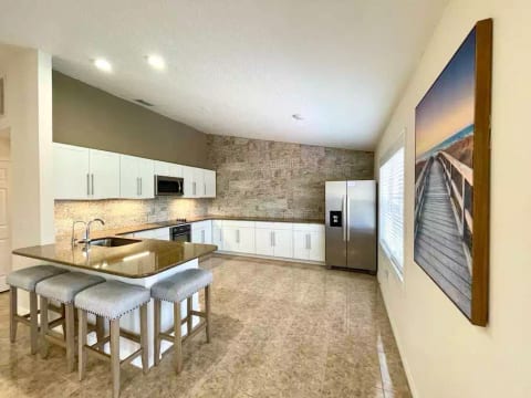 Practically Perfect! Families,Salt H2O Pool, beach
