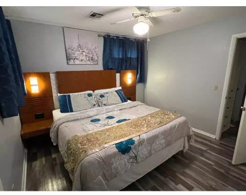Third room with bathroom and smart tv