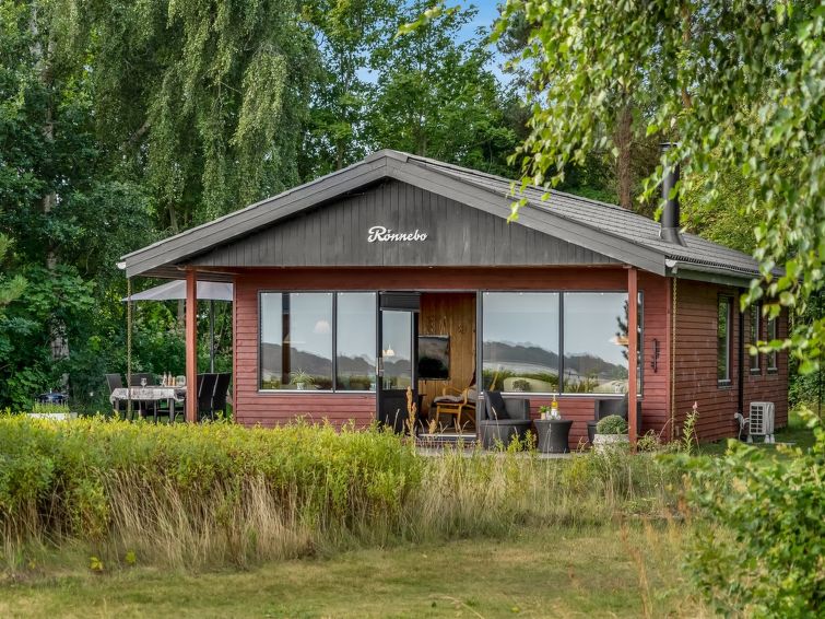 tayana-75m-to-the-fjord/