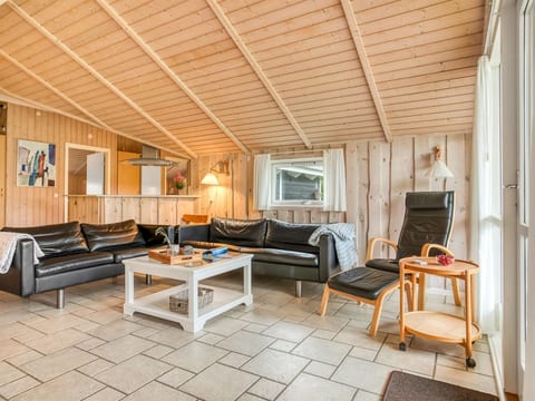"Leya" - 1.2km from the sea