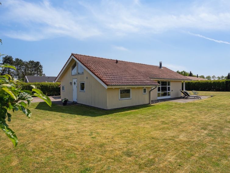 wreth-300m-from-the-sea/