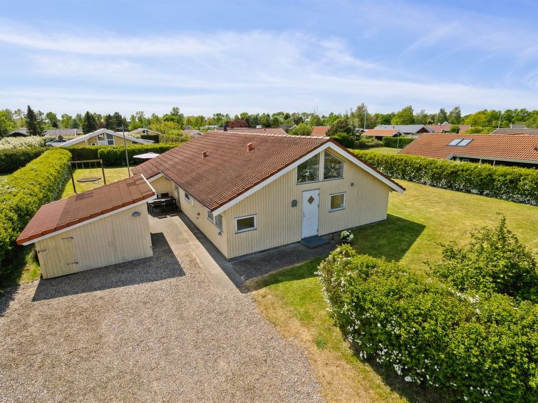 wreth-300m-from-the-sea/