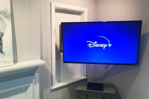 Bexley Family Friendly King Bed Staycation