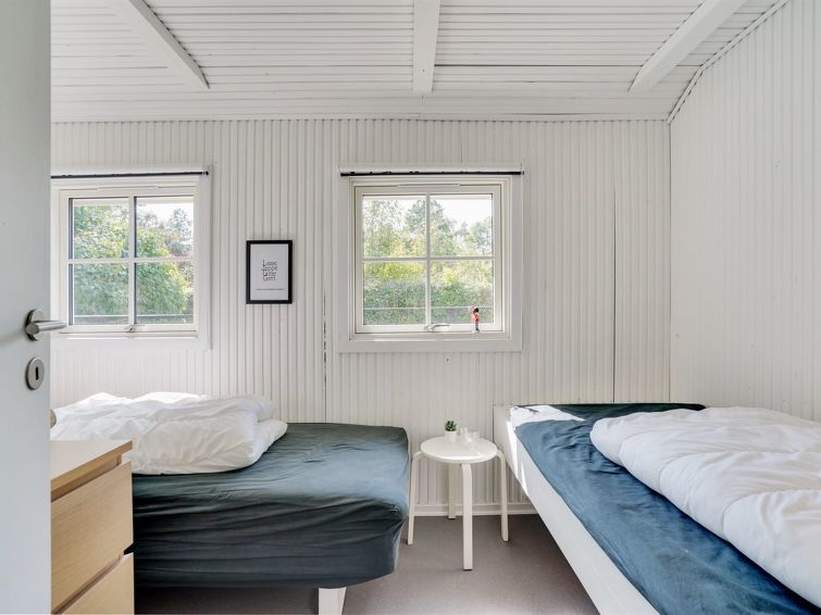 aage-300m-to-the-fjord/