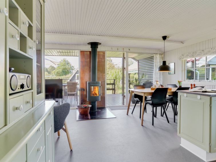 aage-300m-to-the-fjord/