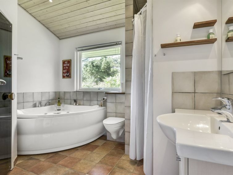 elfi-30m-from-the-sea/