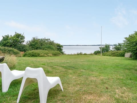 "Sissela" - 5m from the sea
