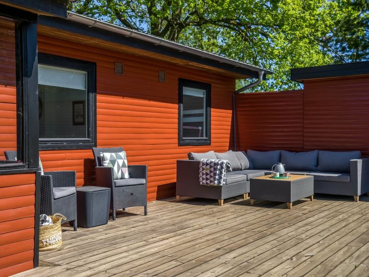 elmina-from-the-sea/