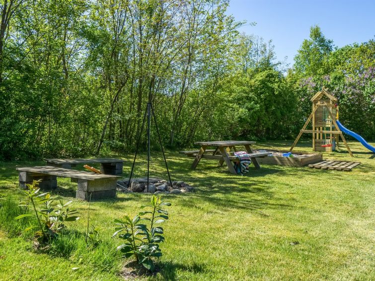 elmina-from-the-sea/