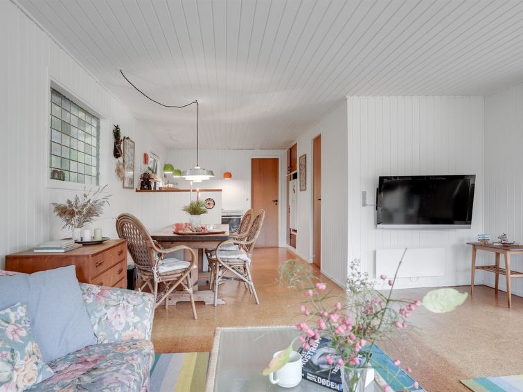 elmina-from-the-sea/