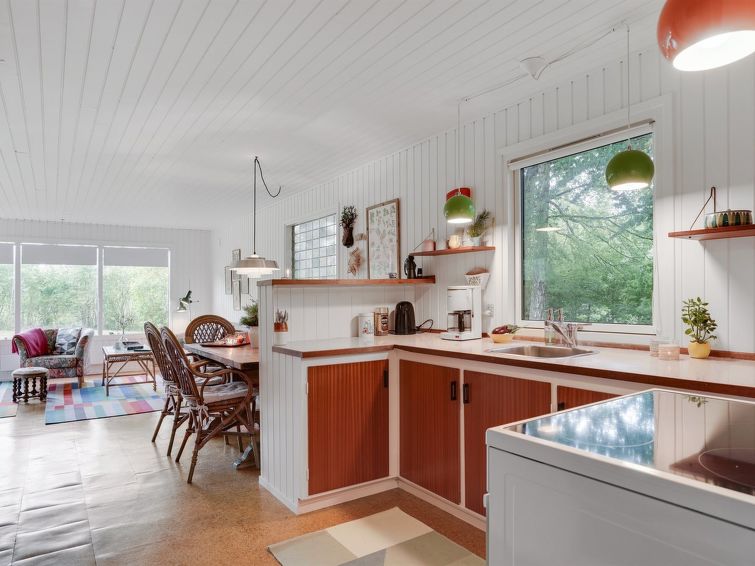 elmina-from-the-sea/