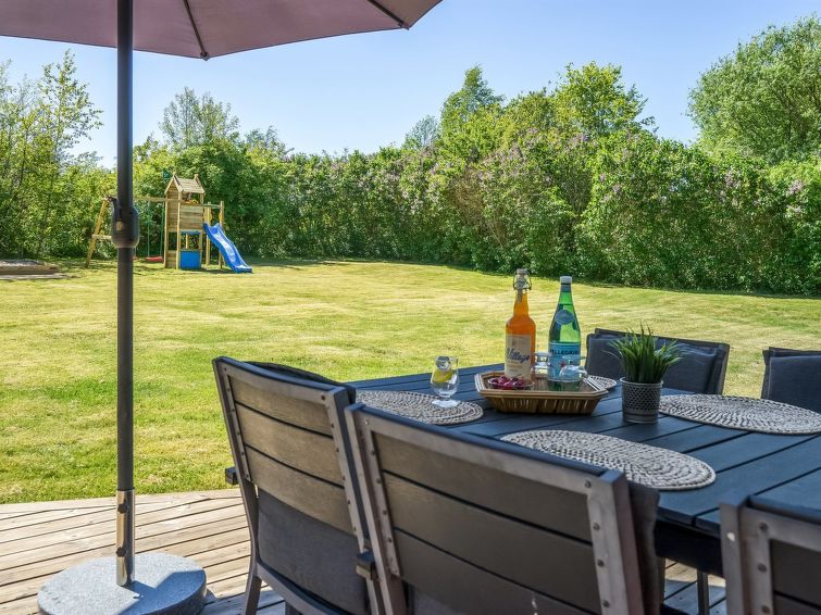 elmina-from-the-sea/